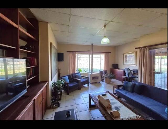 FARM FOR SALE IN ROODEWAL